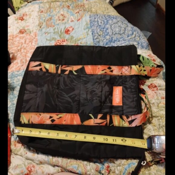 Emma & Chloe Black Tropical Quilted Zip Up Tote Bag - Picture 7 of 10